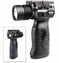 Itac 700 Lumen Led Tactical Light & Strobe With Mount Md: ITACTDL1